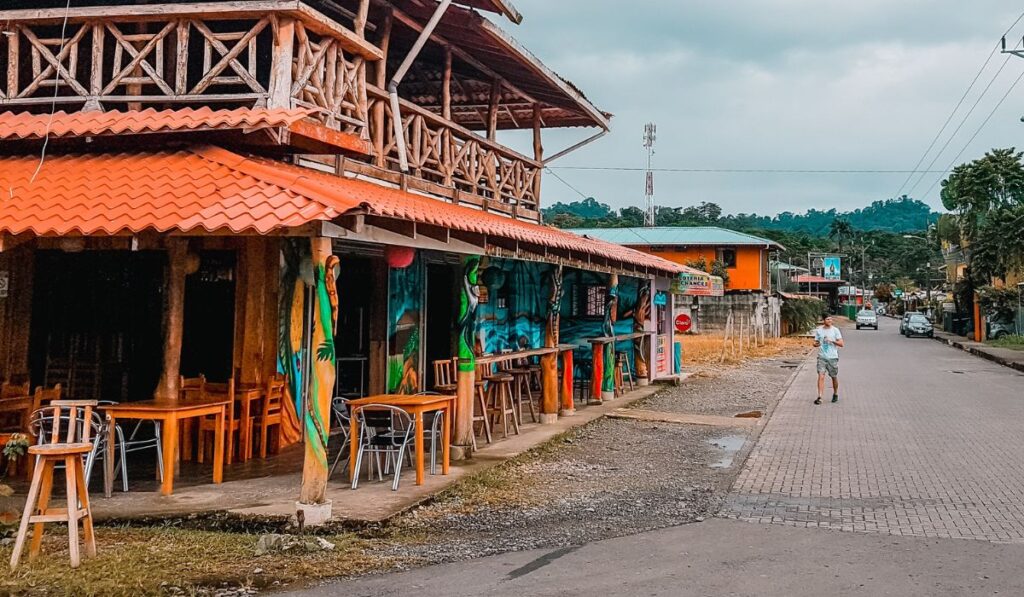 cahuita restaurants